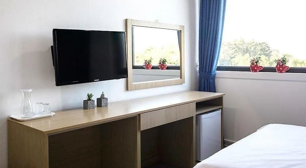 Ra Tourist Hotel Jeju 3*,